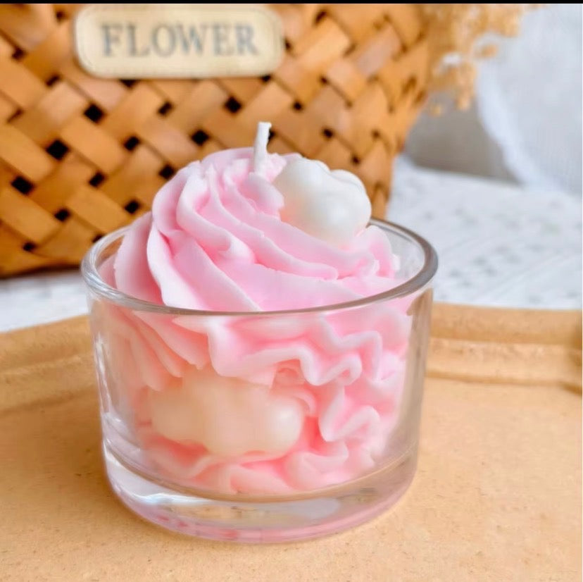 Strawberry Swirl Delight Candle